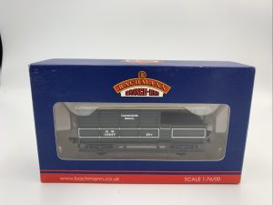 Bachmann OO Gauge Model Railway Item 50